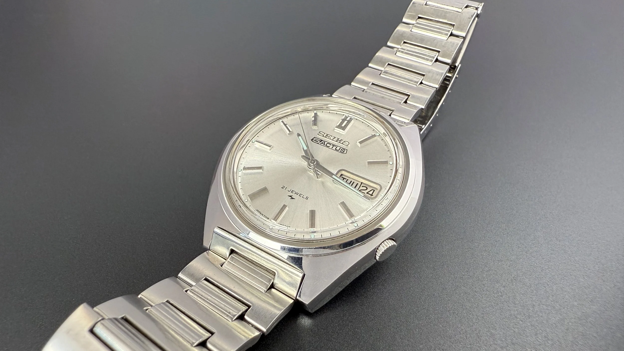 Seiko 5 Actus 7019-8010 FCE120 — VintageSeikos.NL